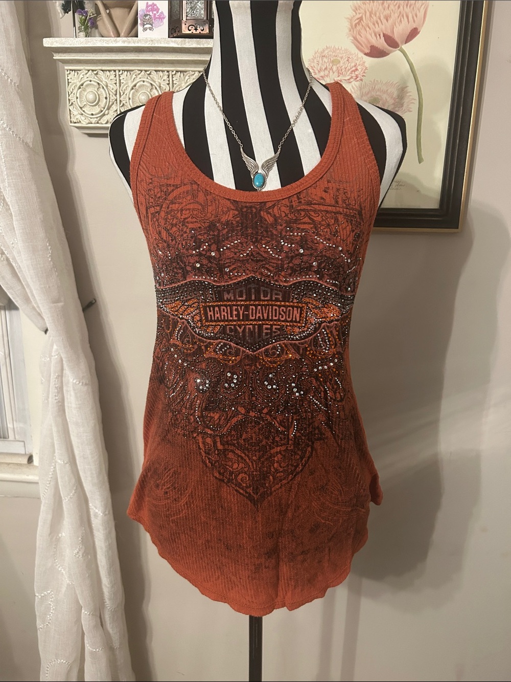 Y2K Harley-Davidson Women's Burnt Orange Rhinestone Graphic Tank S